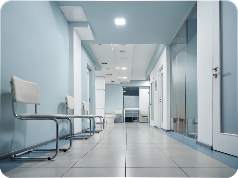 /images/clinic-image.jpg